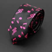 Kravata černá s potiskem růžové hudební značky