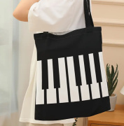 Černá taška s potiskem klaviatury dlouhé uši